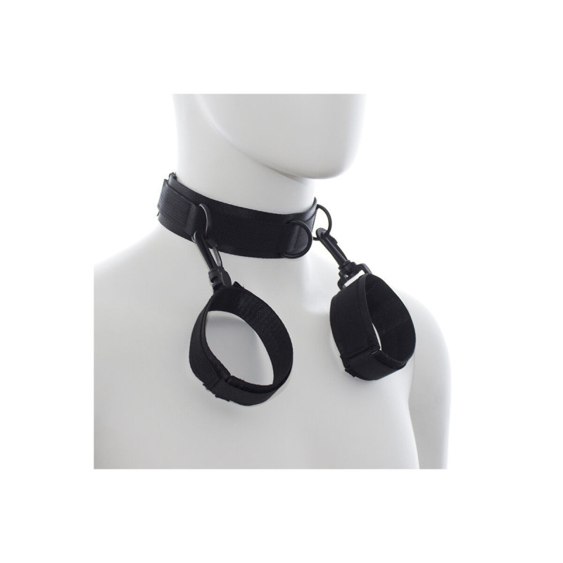 OHMAMA FETISH - NYLON HANDCUFFS AND COLLAR - Fixing handcuffs