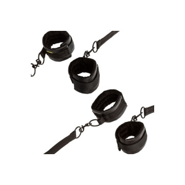 Calexotics - Boundless Red Restraint Set Restriccion Cama | Vybes.it
