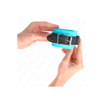KINK - APPAREILS-POIGNETS À CROCHET DOUBLÉS DE FOURRURE BLEU AJUSTABL…