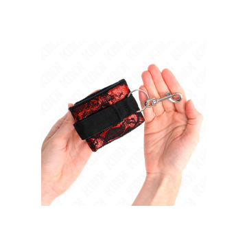 KINK - SCANDAL WRIST RESTRAINTS RED-BLACK - KINK WRIST RESTRAINT - Fi…
