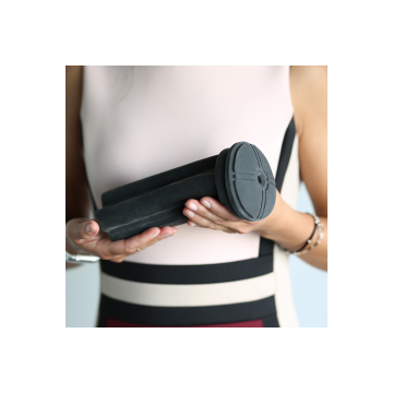 Kiiroo - Titan Funda Masturbador Anal Ajuste Maximo | Vybes.it