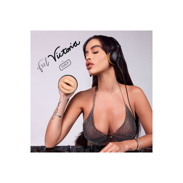 Kiiroo - Fühlen Sie Victoria June Boca | Vybes.it
