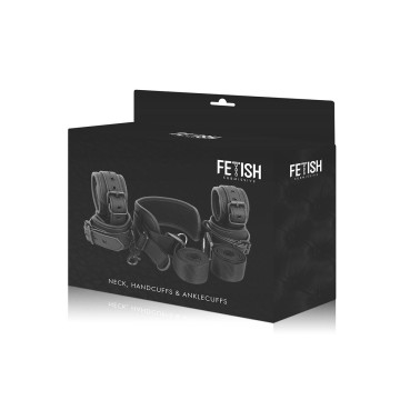 Fetish Submissive - Position Maître Avec 4 Menottes Doublées De