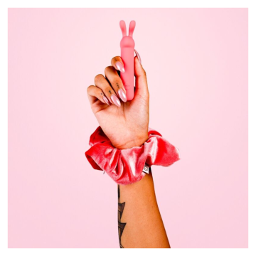 JE JOUE - ILY RABBIT BULLET RECHARGEABLE INTIMATE VIBRATOR